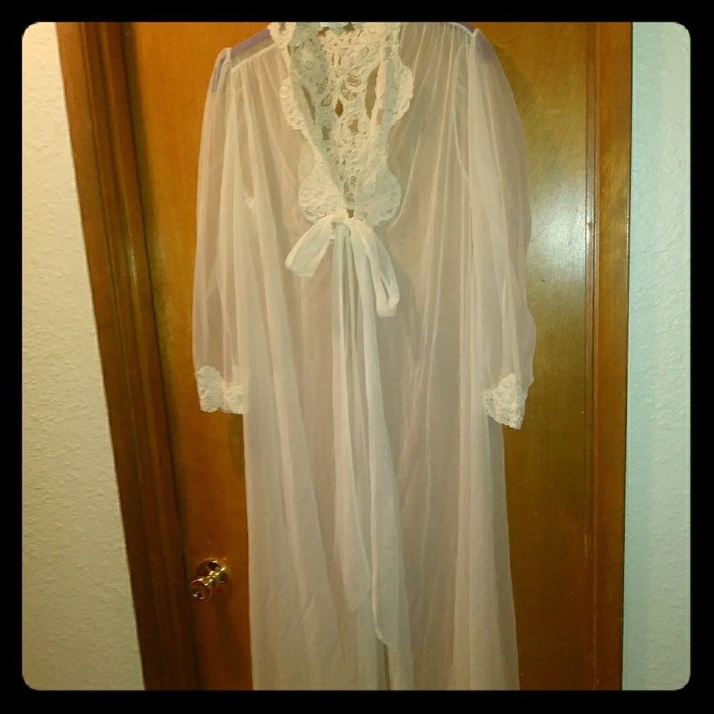 Vintage Val Mode Robe
